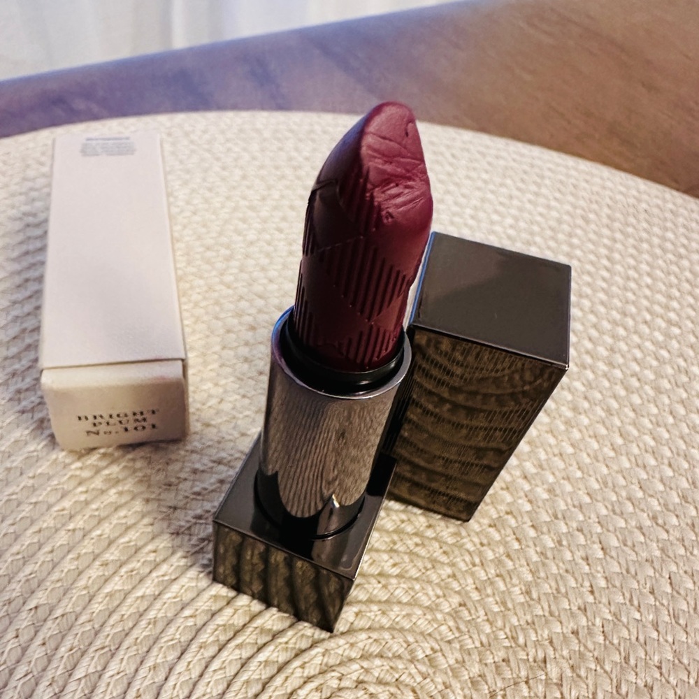 Burberry | NWT Bright Plum No. 101 Lipstick - Picture 9 of 9